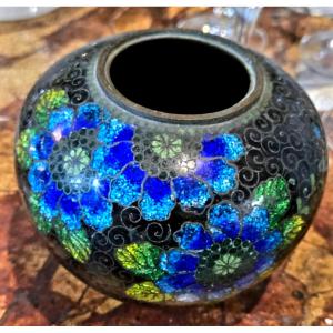  China Qing Dynasty Reign Of Guangxu Decor Yún Wén Tripod Vase Frosted Enamel XIXth Chinese 