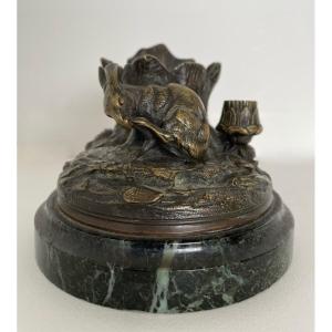 Hare Making Its Toilet, Bronze Subject