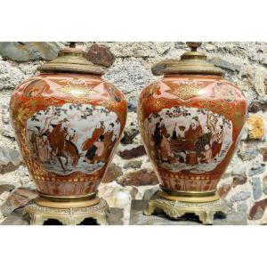 Pair Of Japanese Kutani Porcelain Lamps In White, Red And Gold With Japonism Style Frame Vase