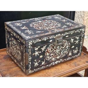 Large Lacquered Wooden Box Inlaid With Mother-of-pearl From South China, Vietnam Or Cambodia