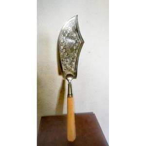 Large Openwork Solid Silver Fish Shovel, Carved Handle With Initials, Paris Early 19th Century