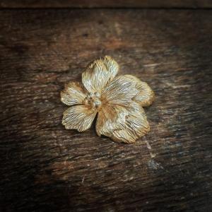 Beautiful Brooch In 9 Or 12 Carat Yellow Gold, Blossom Flower, Lovely Quality, Unknown Period 