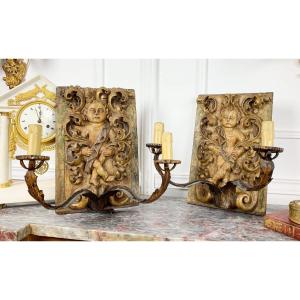 Pair Of 17th Century Carved Wooden Wall Sconces In Bas-relief With Children's Decoration
