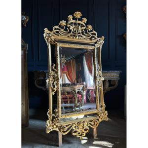 Art Nouveau Period Mirror In Gilded Wood With Gold Leaf - Late 19th Century