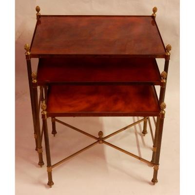 1970 ′ Series Of 3 Maison Baguès Nesting Tables In Gilt Bronze, 3 Bakelite Trays Amber Style