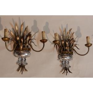 1970 'pair Of Silver Metal Wall Lights Decor Of Urn And Reeds
