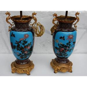 1890 ′ Pair Of Japanese Cloisonne Lamps With Birds And Dragons