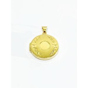 Gold Photo Pendant 	