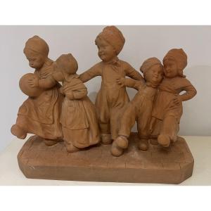 Terracotta, "feast Day" Round Of Children Signed By Rubens Capaldo (1908-1997)