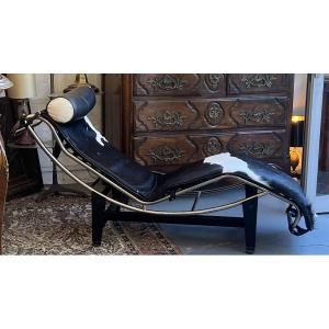 Lc4 Chrome Chaise Longue From The 2000s. Chrome And Cowhide Leather, The Legend!