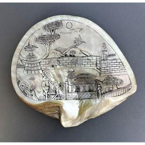 Antique Chinese Carved Mother Of Pearl Shell Narrative Scene 