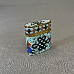 Antique Chinese Cloisonne Opium Box Endless Knot Motif