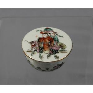 Antique Chinese Porcelain Seal Paste Box