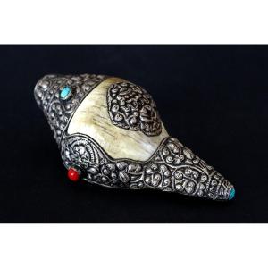 Tibetan Buddhist Ritual Conch Shell With Silver Mounts Buddha