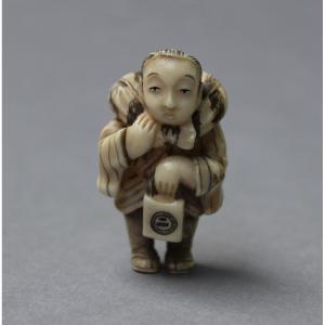 Antique Japanese Carved Netsuke, Meiji Period, 1868-1912