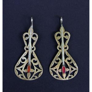 Pair Of Turkmen Tribal "tekke" Earrings In Gilded Silver With Carnelian 
