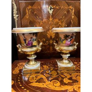 Paire De Vases Médicis En Porcelaine, Paris, XIX ème.