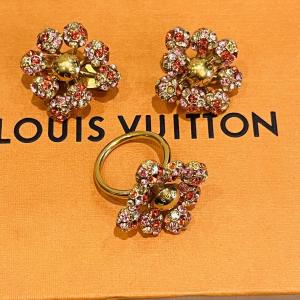 Louis Vuitton, Half-set Ring And Earrings.