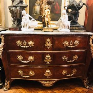 Commode époque Régence, XVIII ème.