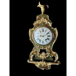 Green Cartel With Chinese Louis XV Decor