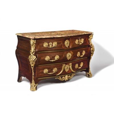 Louis XV Commode Dite à Mustaches