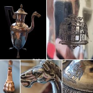 VERSEUSE CAFETIÈRE  ARMOIRIES ARMORIÉE   ARGENT MASSIF ÉPOQUE EMPIRE POINCON AU COQ