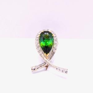 Green Tourmaline Pendant "attache", 18k Gold