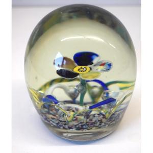 Sulfur Ball Paperweight Circa 1930 1950 Pansy Flower Decor Ref779