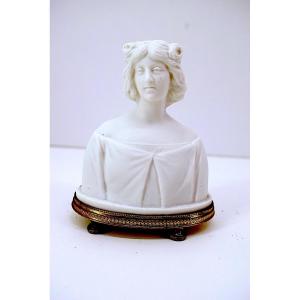 Miniature Bisque Sculpture Art Nouveau Bust Of A Woman Ref1128