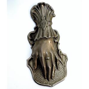 J & E Ratcliff Victorian Style Metal Letter Clip, Feminine Hand, England, Ref1156 