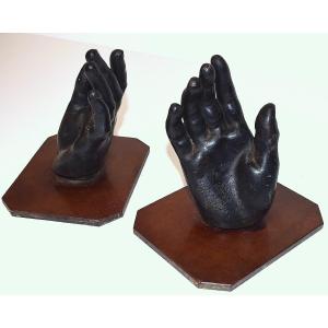 Sculpture Pair Of Cast Iron Hands On Pressed Wood Base Bookends Ref1184