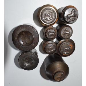 * Curiosity Set Of Nine Hunting Button Dies With Heraldic Coat Of Arms History Ref345