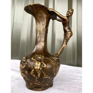 Art Deco - Ewer Vase In Bronze Signed Pétizon, Circa 1900