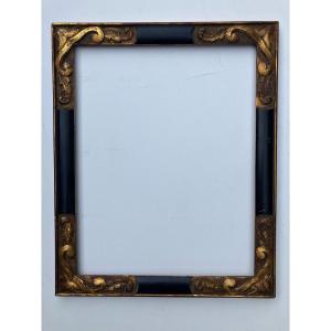 Art Deco Frame In Carved Wood
