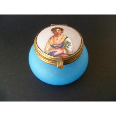 Little Candy In Blue Opaline l'Arlesienne