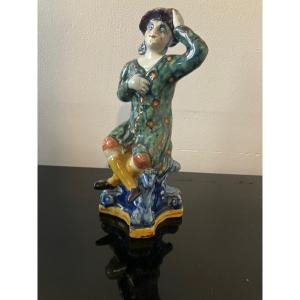 Character From The 18th-century Delft Commedia Dell'arte