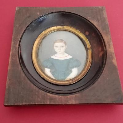 Miniature XIX - Young Girl With The Necklace0