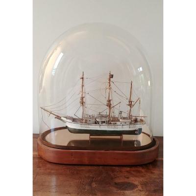 Commander Pas Charcot's Model