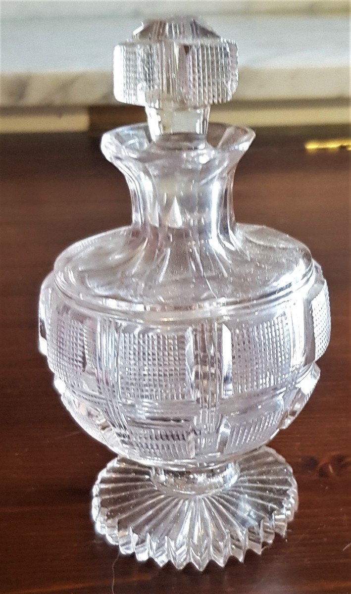Bottiglietta flacone di profumo antica '800 cristallo di Boemia molato h 13 cm