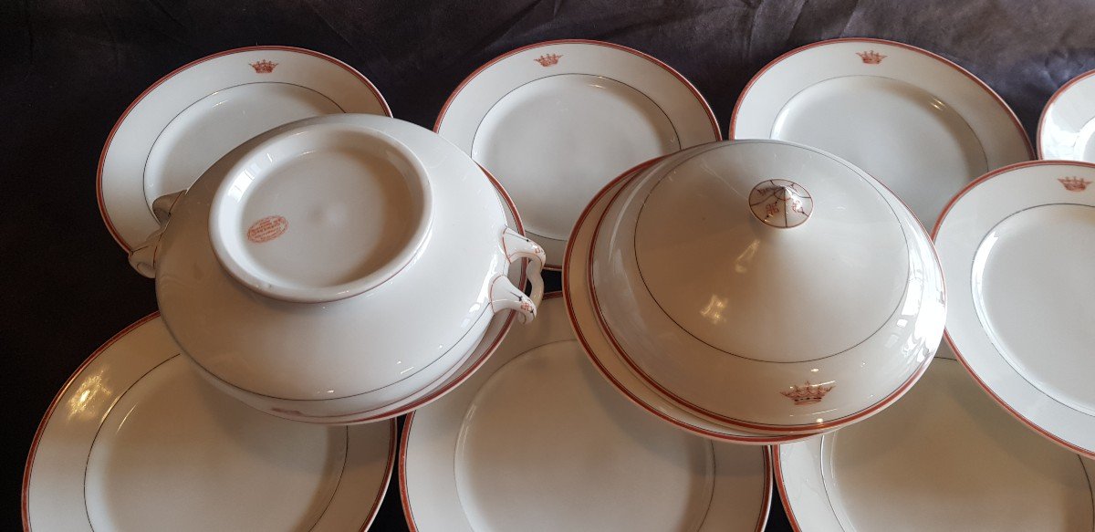 Insieme di 11 piatti e 1 zuppiera antichi in porcellana C. Garnier & cie con corona di marchese-photo-4