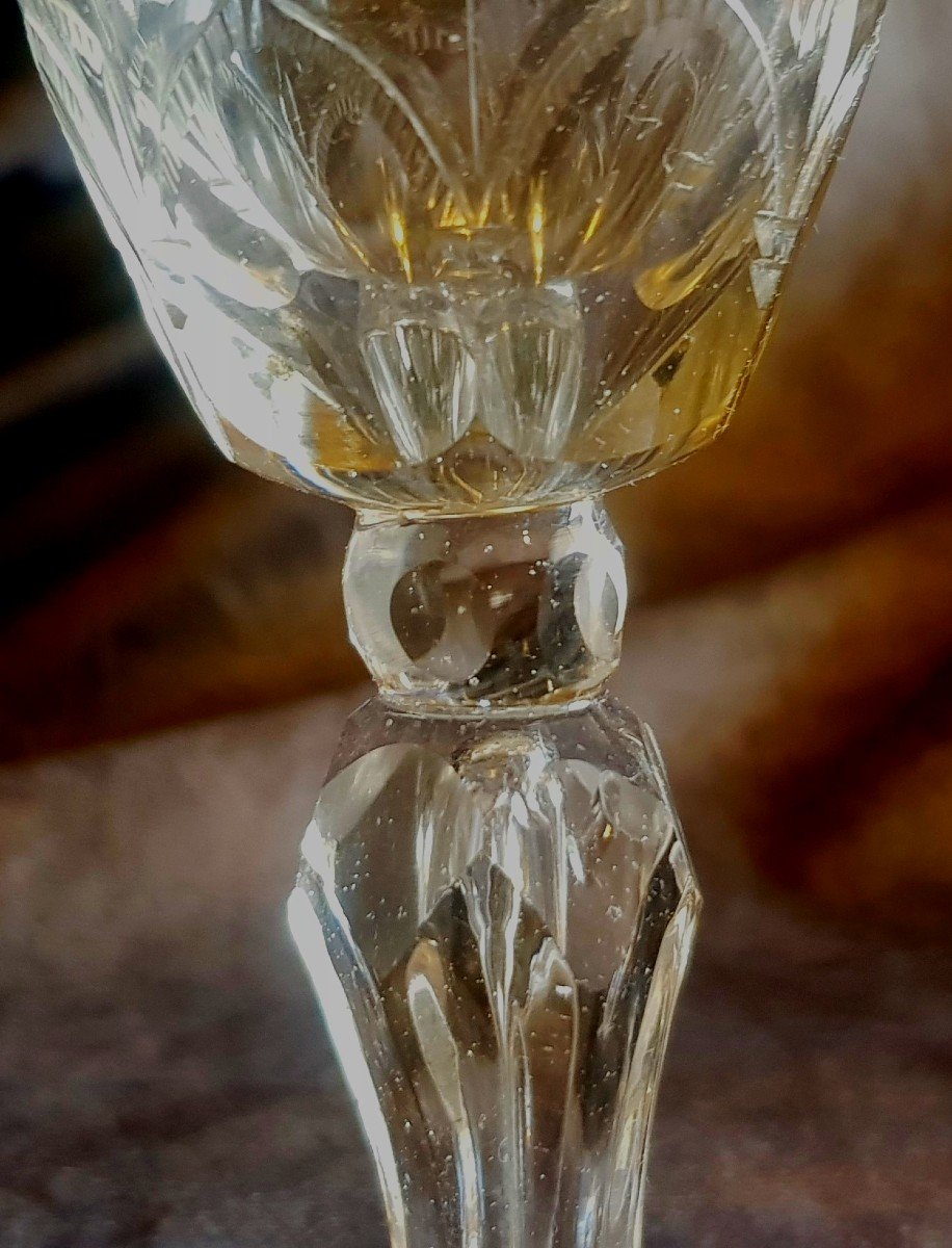 Antico calice in  vetro soffiato e molato fine '700 h 14,5 cm 