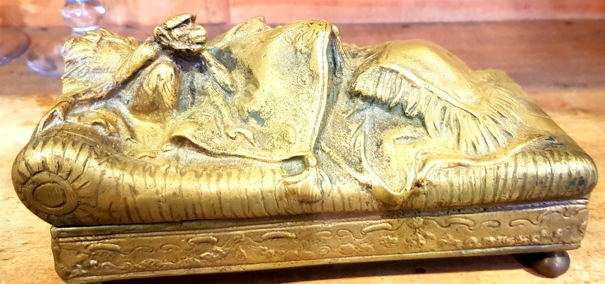 Scatola antica in bronzo  con apertura meccanica Erotica celata-photo-3