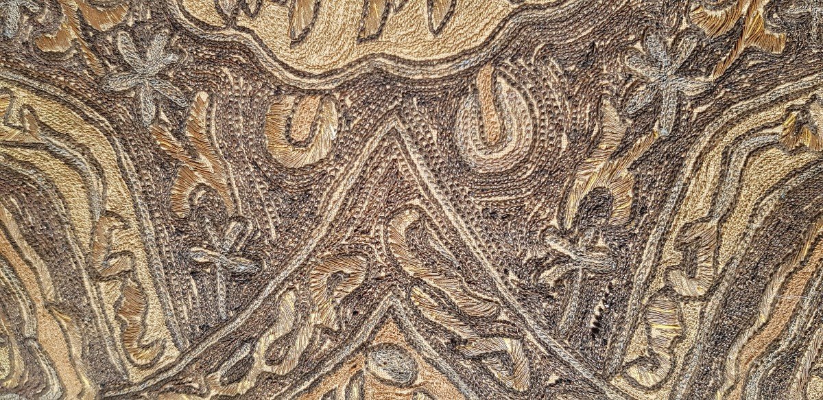 Cuscino islamico antico ricamato a mano con fili metallici -photo-1