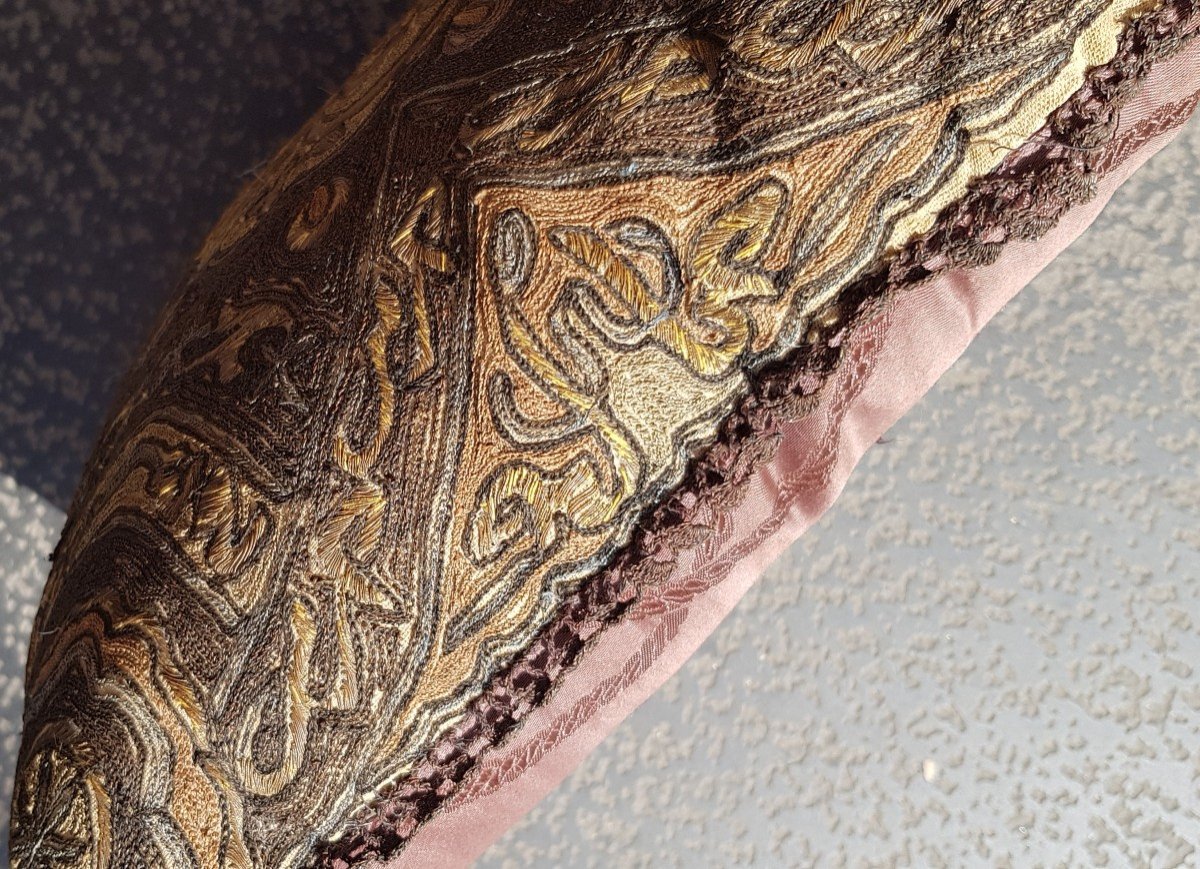 Cuscino islamico antico ricamato a mano con fili metallici -photo-4