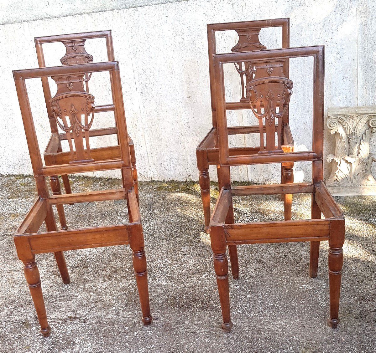 Gruppo di 4 sedie italiane antiche in noce fine '700-photo-1