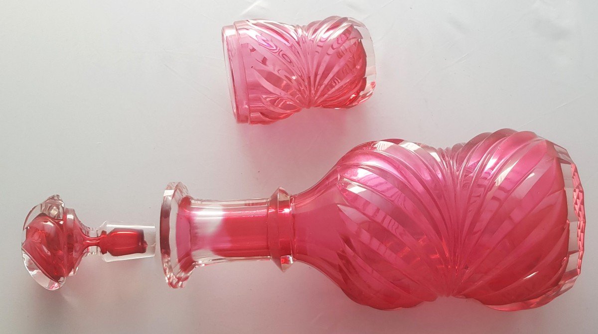 Antica bottiglia e bicchiere abbinato in cristallo di Boemia rosso fragola-photo-2