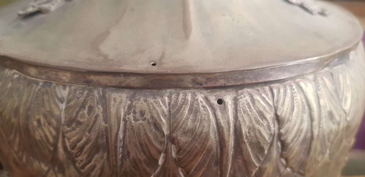  lampada da tavolo antica  in metallo sbalzato e argentato, stemma cardinalizio -photo-1