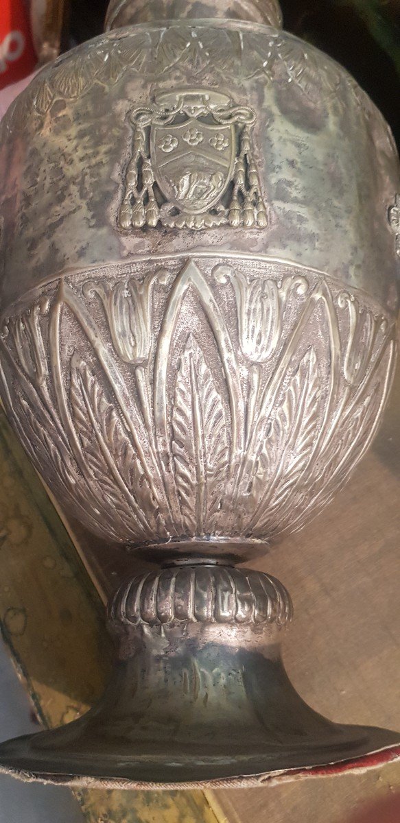  lampada da tavolo antica  in metallo sbalzato e argentato, stemma cardinalizio -photo-4