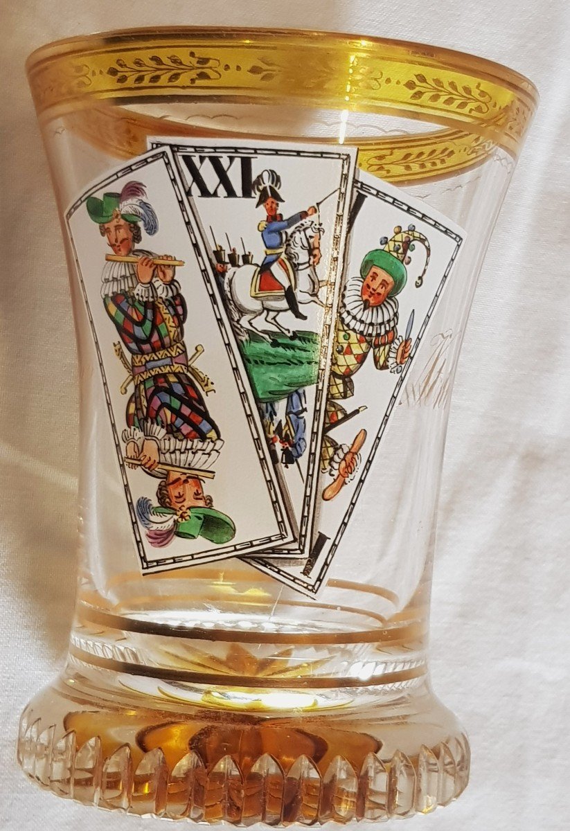 Bicchiere Anton Kothgasser del XIX secolo con carte dei Tarocchi