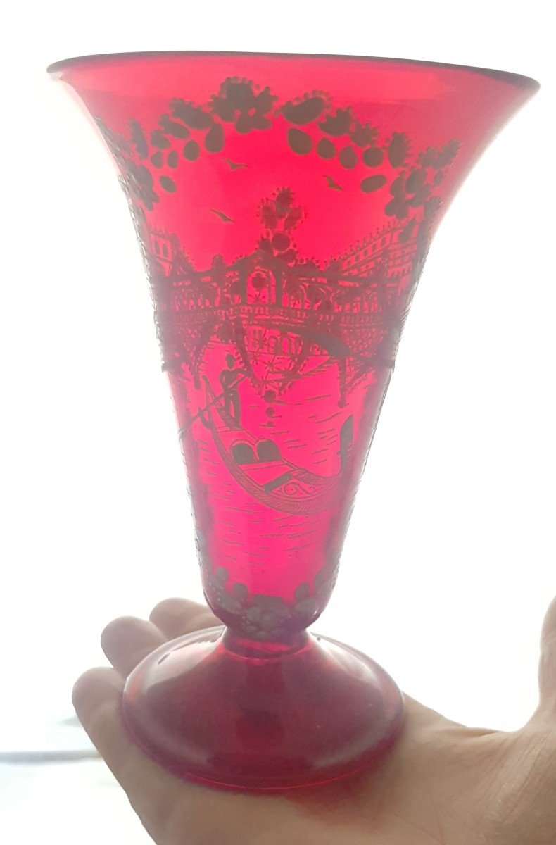 Vaso Antico In Vetro Soffiato Smaltato Rosso, Ricordo Di Venezia-photo-1